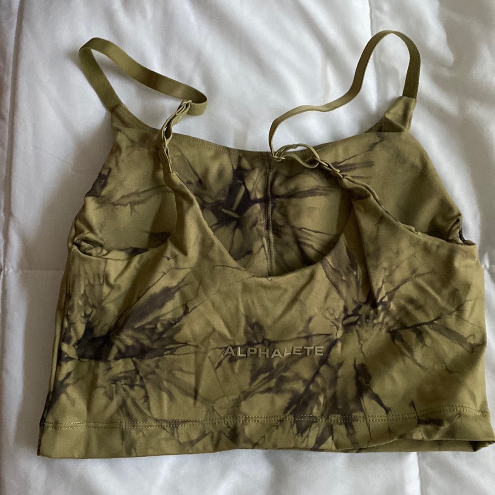 Alphalete sports bra